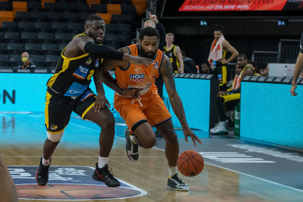 出一个信号 出一个信号