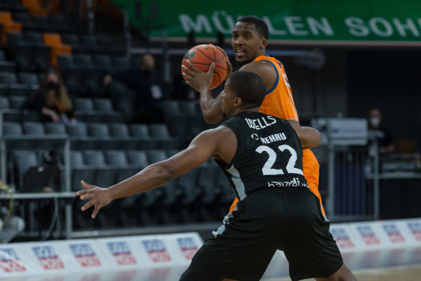 莱昂内尔 莱昂内尔